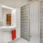 3 Bedroom Lovely In *