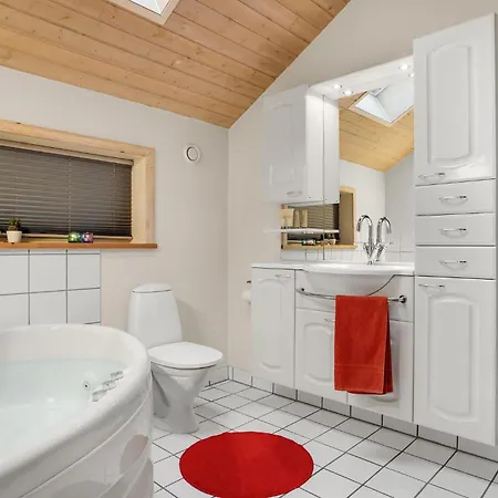 3 Bedroom Lovely In *