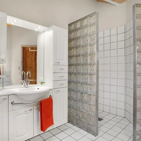 3 Bedroom Lovely In *