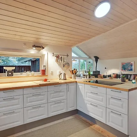 3 Bedroom Lovely In Дом отдыха