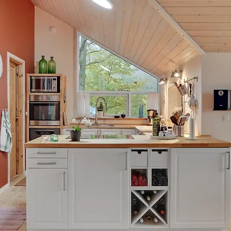 Semesterbostad 3 Bedroom Lovely In